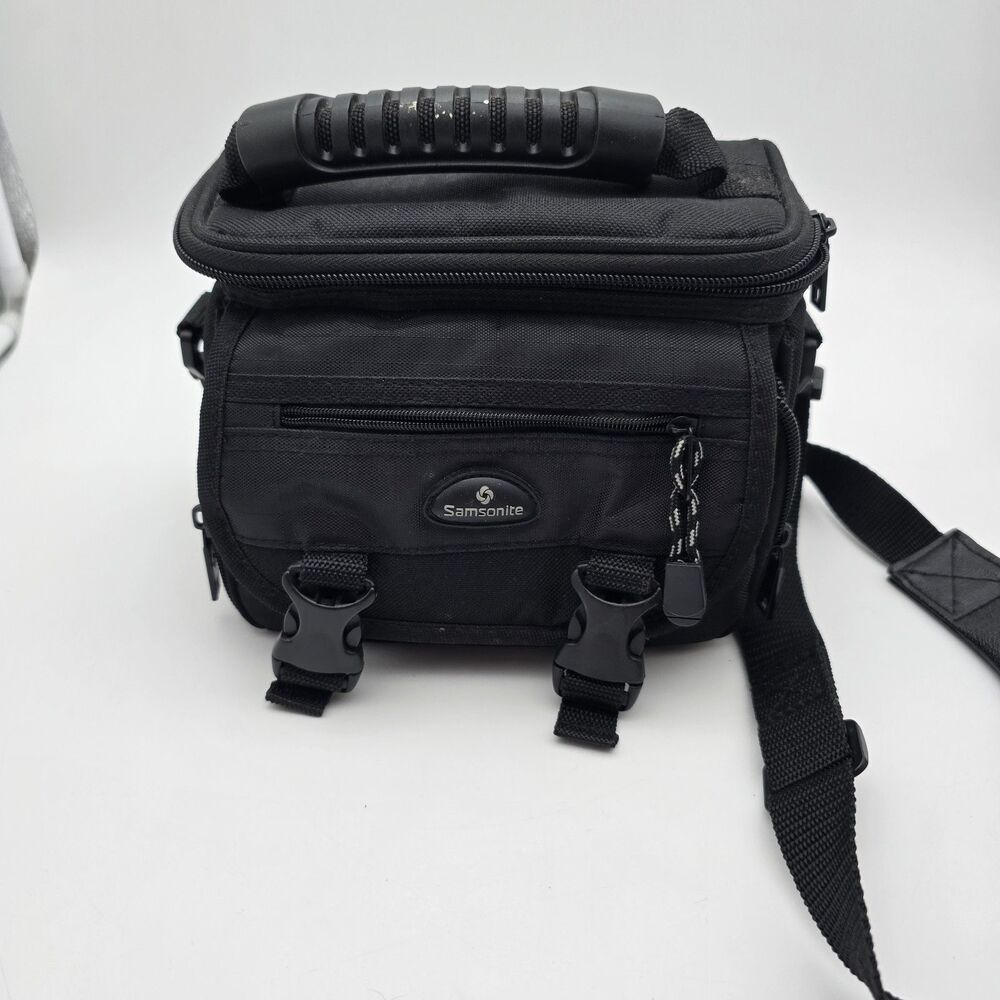 90s Samsonite Camera Bag w/ Shoulder Strap- Black Nylon